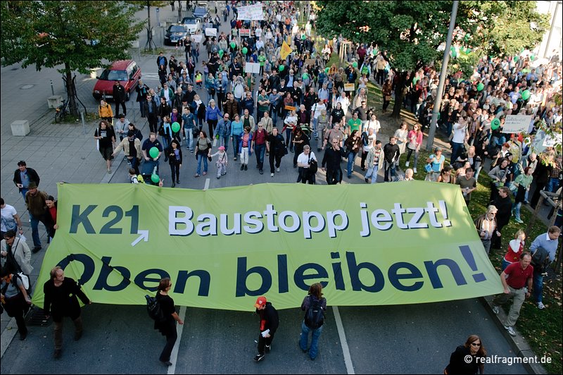 Erneut zehntausende gegen Stuttgart 21 auf der Straße