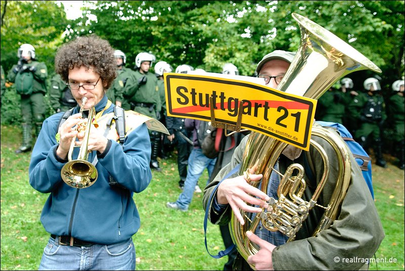 Stuttgart 21: Polizei räumt Park - zahlreiche Verletzte