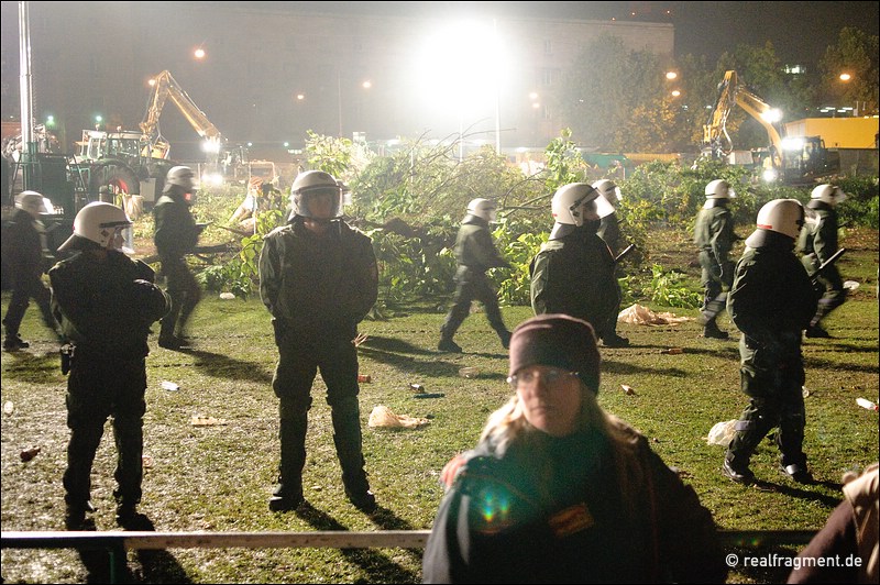 Stuttgart 21: Polizei räumt Park - zahlreiche Verletzte