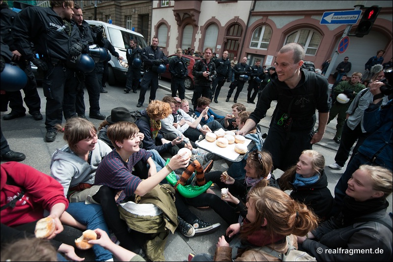 Blockupy FFM: Friedlicher Freitag vor der Großdemo