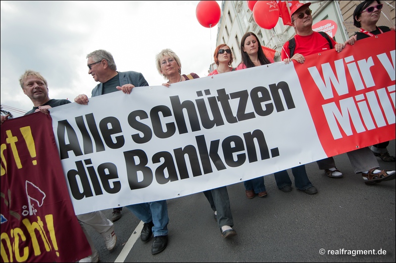 Blockupy FFM: Über 20.000 gegen Finanzkrisenpolitik