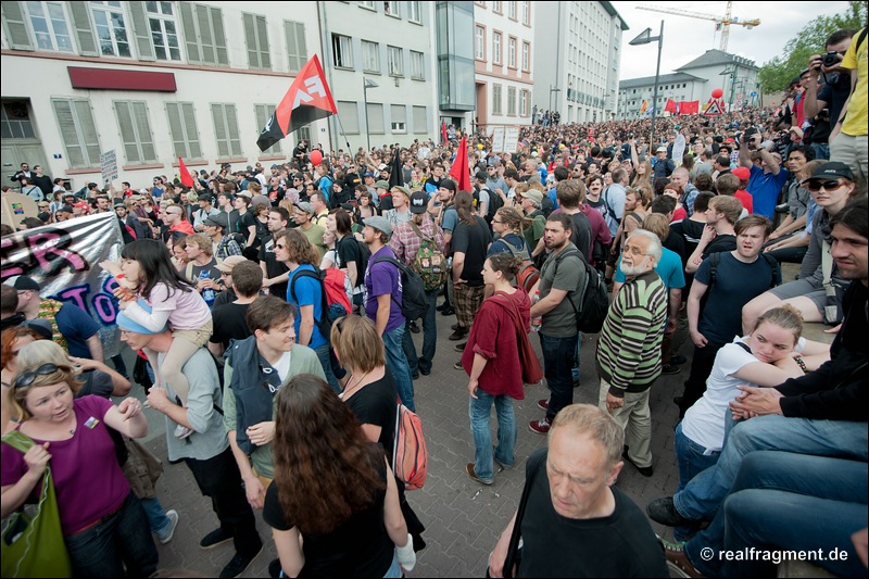 Blockupy FFM: Über 20.000 gegen Finanzkrisenpolitik