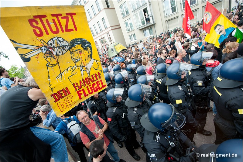 Blockupy FFM: Über 20.000 gegen Finanzkrisenpolitik