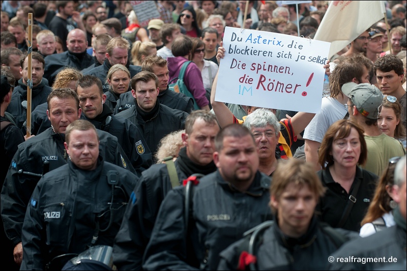 Blockupy FFM: Über 20.000 gegen Finanzkrisenpolitik