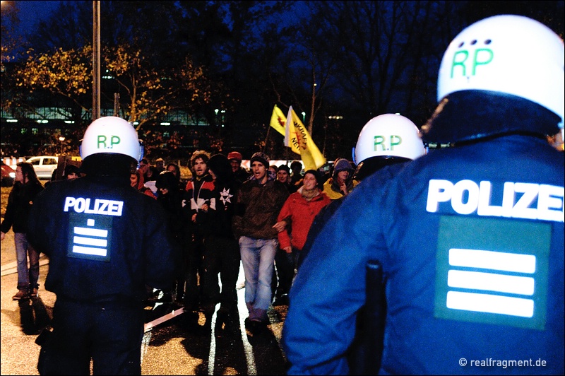 Castor 2010: Blockade in Berg, Protest in Karlsruhe