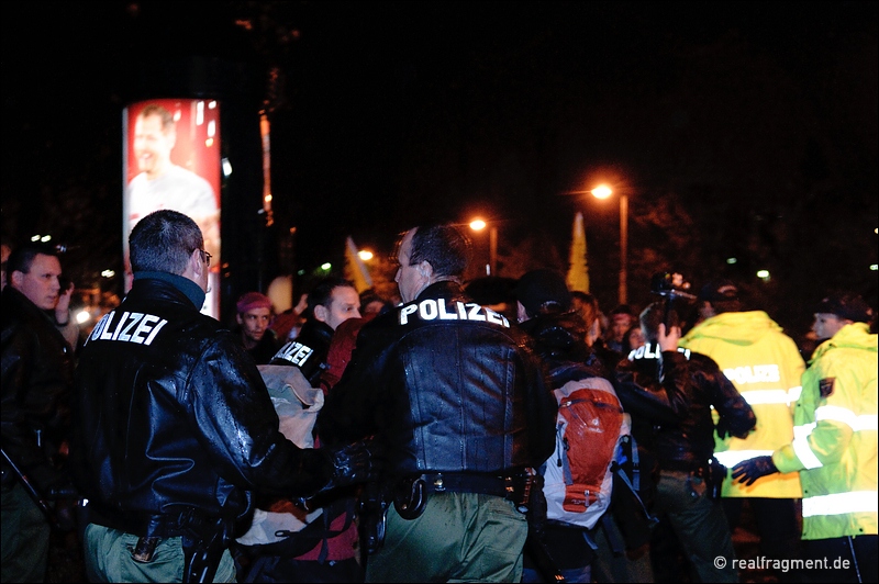 Castor 2010: Blockade in Berg, Protest in Karlsruhe