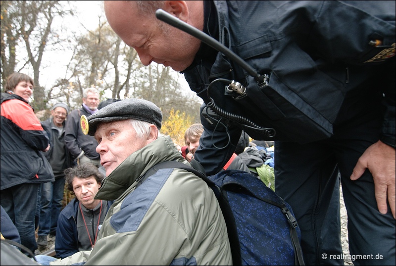 Castor 2010: Blockade in Berg, Protest in Karlsruhe