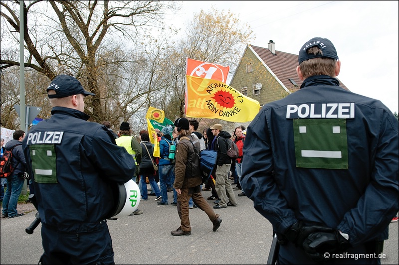 Castor 2010: Blockade in Berg, Protest in Karlsruhe